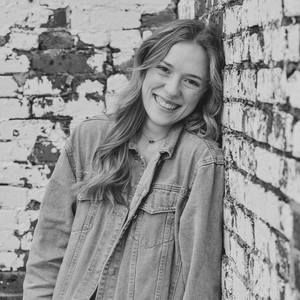 Meet your Posher, Chloe